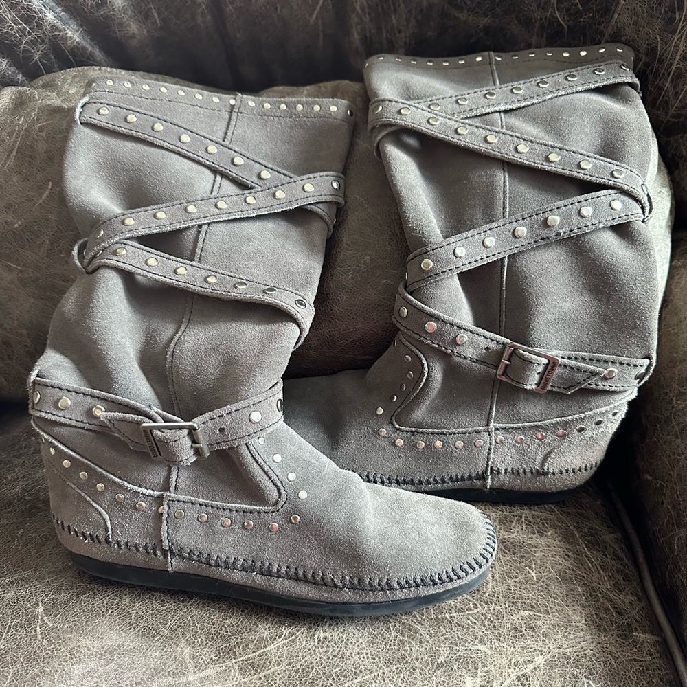 Minnetonka Gray Combat Boots with Studded Straps
